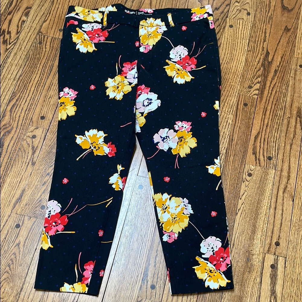 Old Navy ON Pixie sz 16 mid-rise 95% Cotton; 5% spandex black yellow white red